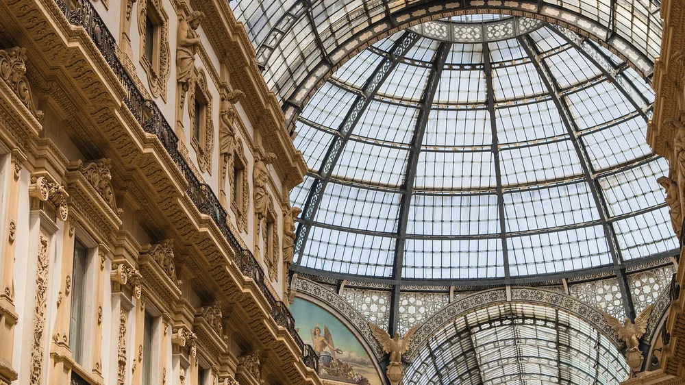 La cupola in ferro e vetro della Galleria Vittorio Emanuele II a Milano